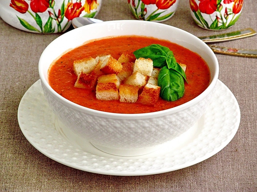 Ароматный гаспачо из сезонных продуктов
